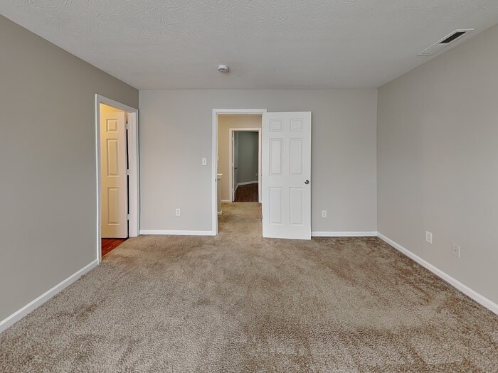 Building Photo - 1216 N Aberdeen Dr