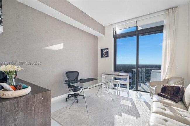 Building Photo - 88 SW 7th St