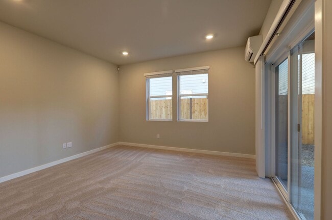 Building Photo - Beautiful 4bd, 3.25ba Home Available in Great Community!