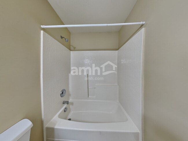 Building Photo - 5104 Mabe Dr