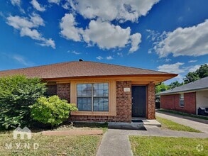 Building Photo - 2216 Summer Day Dr