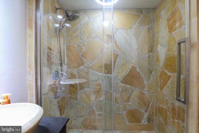 Building Photo - 7966 Hidden Bridge Dr