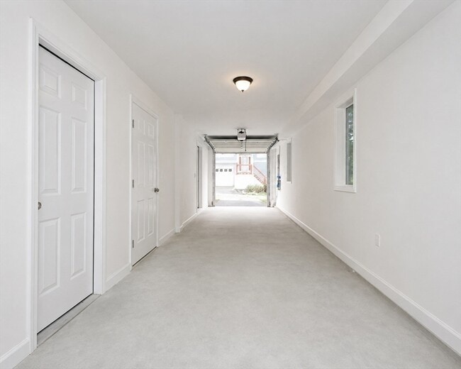 Building Photo - 3 Mendell Way
