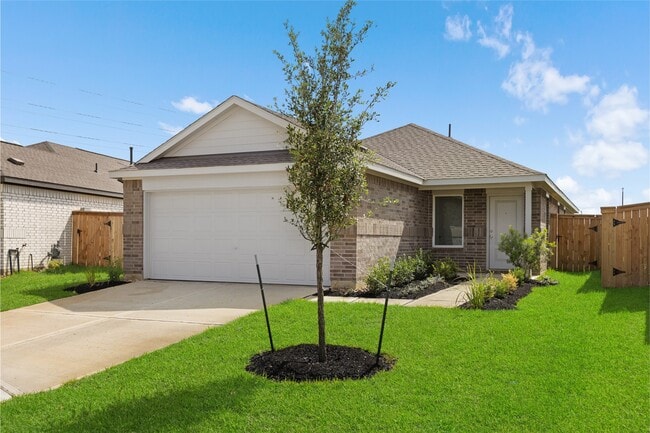 Building Photo - 16854 Great Highlands Dr