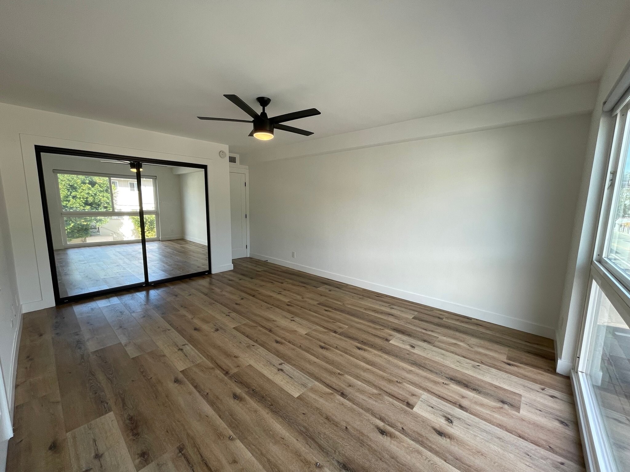Building Photo - 1284 Havenhurst Dr