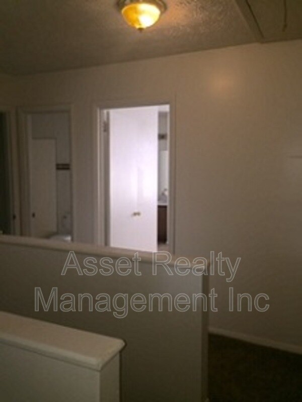 Building Photo - 9116 Cedarpark Ln NW