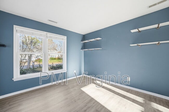 Building Photo - 4808 Boxford Rd