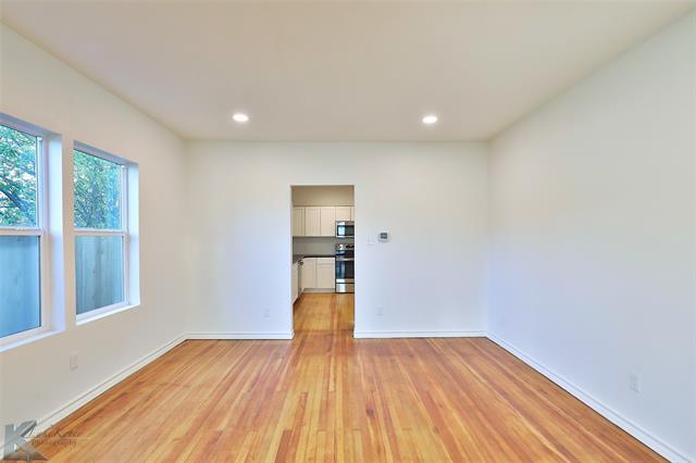 Building Photo - 1109 Jeanette St