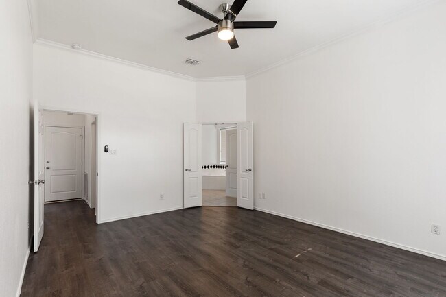 Building Photo - 2802 Briarbrook Ln