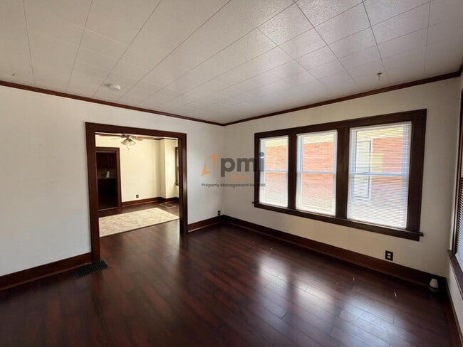 Building Photo - 215 N Woodland Ave