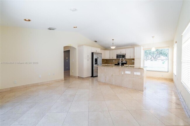 Building Photo - 1840 SW 135th Way
