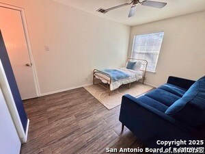 Building Photo - 6914 Sandy Point Dr