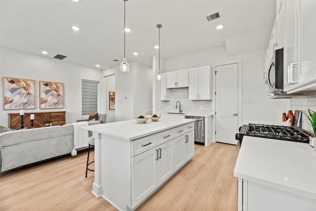 Building Photo - 1308 Neiman Ln
