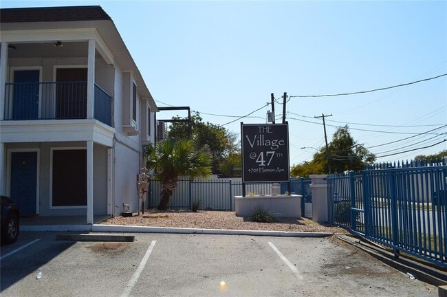 Building Photo - 4709 Harmon Ave