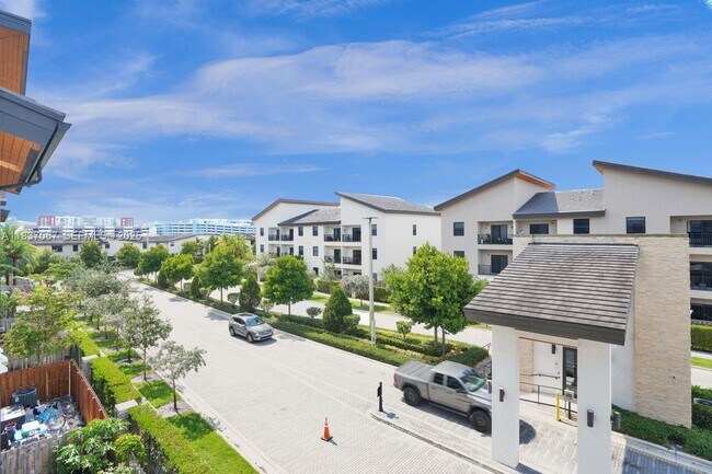 Building Photo - 7855 NW 104th Ave