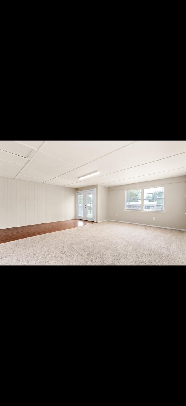 Building Photo - 13 Perkins St