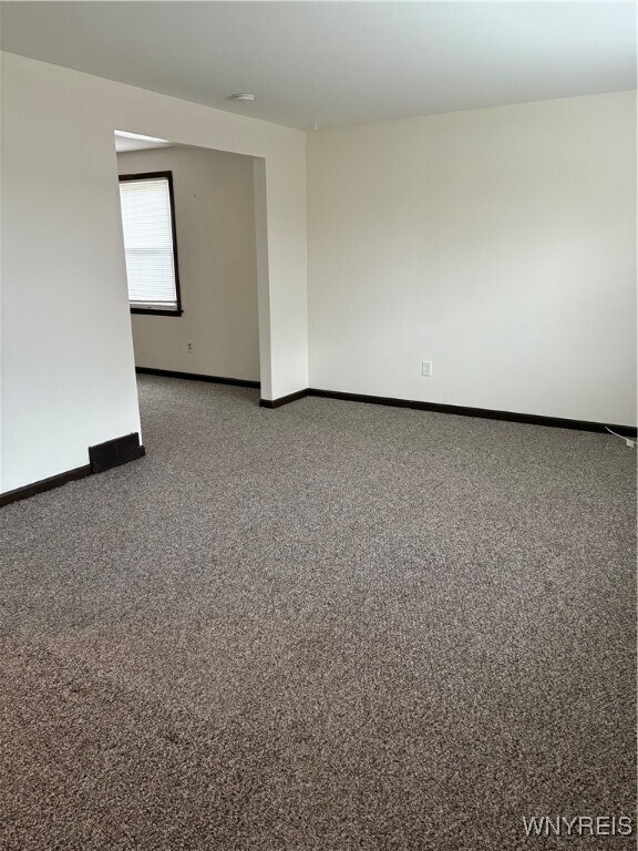 Building Photo - 427 Kaymar Dr