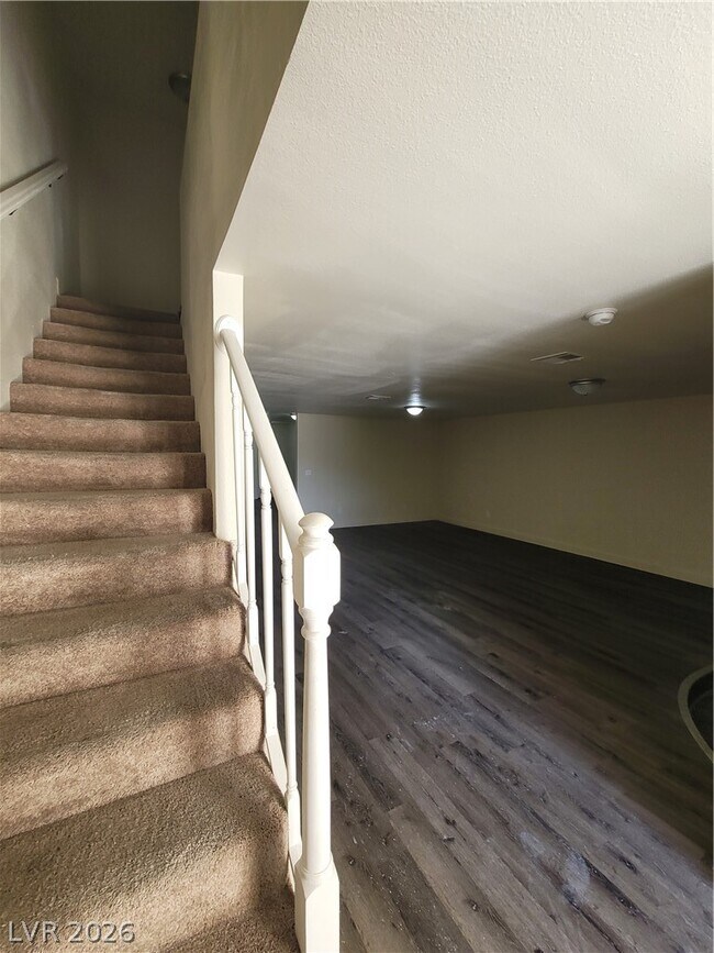 Building Photo - 3412 Townhouse Dr