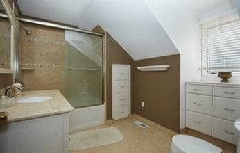 Building Photo - 10 Church St