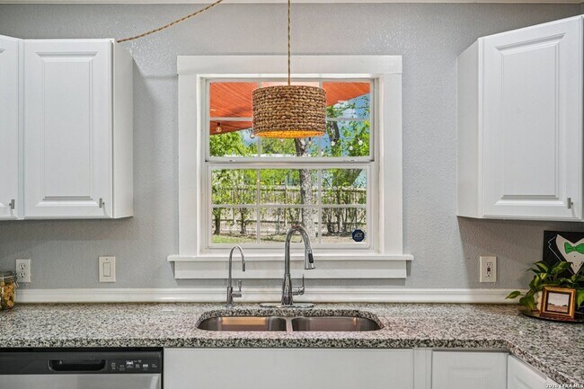 Building Photo - 339 Future Dr
