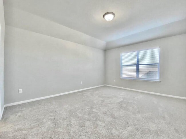 Building Photo - 14105 Macquarie Dr