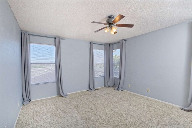 Building Photo - 2 Story Home in Rivers Edge 3 with RV Stor...