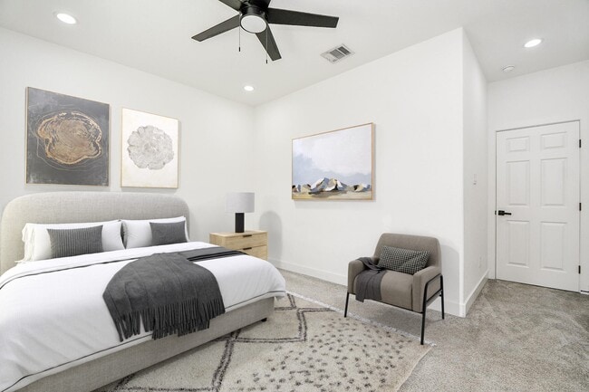 Building Photo - 9734 Pelsey St