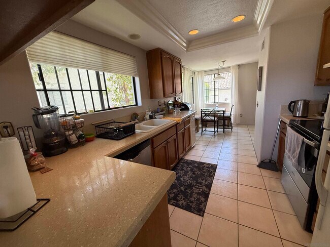 Building Photo - 16268 Avenida Venusto