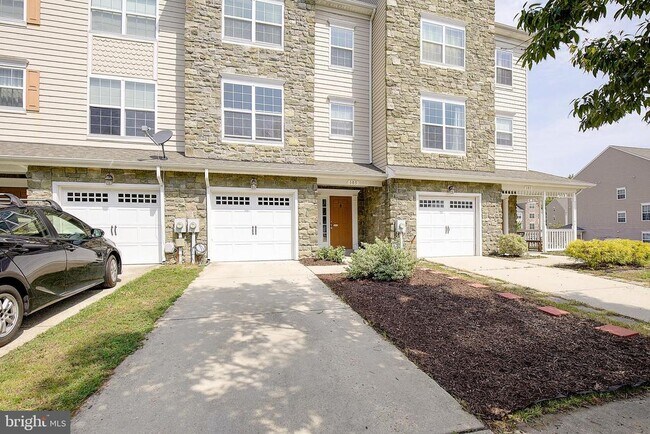 Building Photo - 105 Polo Way