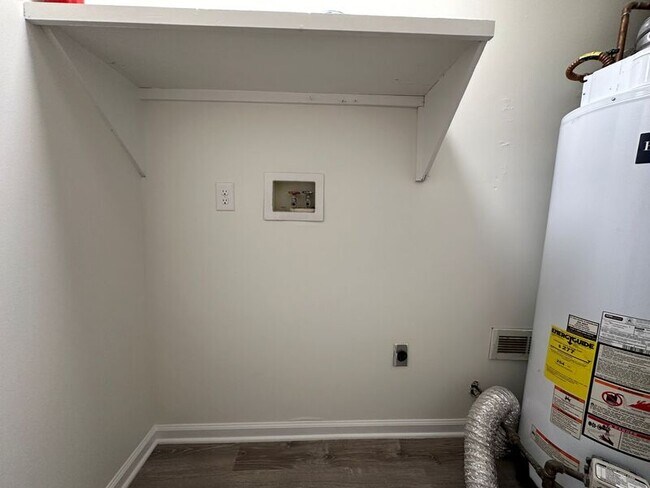 Building Photo - 112 Glenn Bridge Road