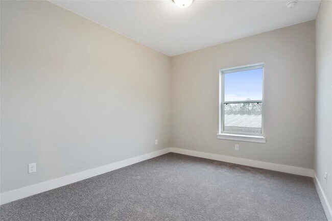 Building Photo - 12515 Holly Blue Ln
