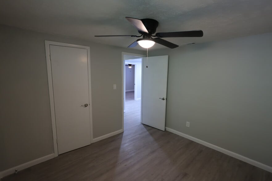 Building Photo - 617 Crill Ave