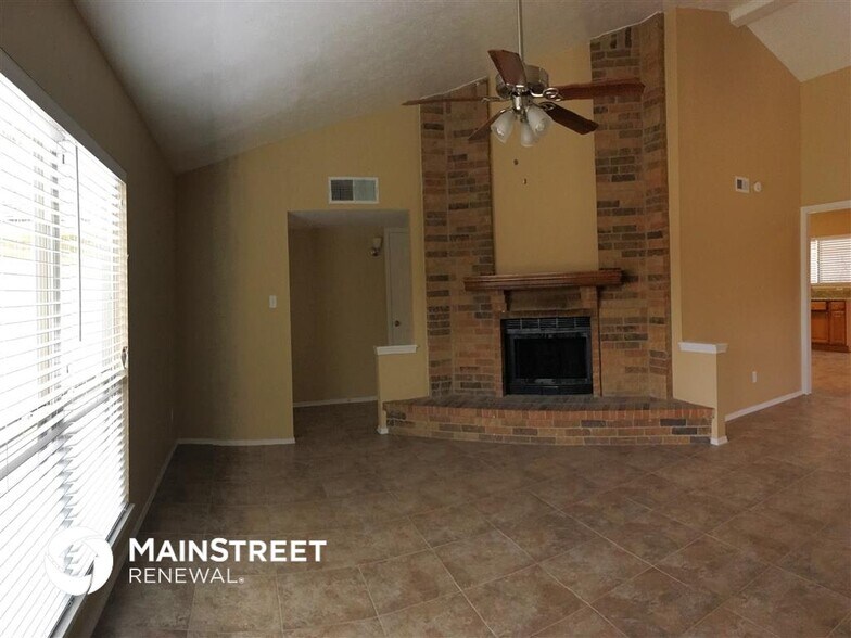 Building Photo - 508 Nora Ln