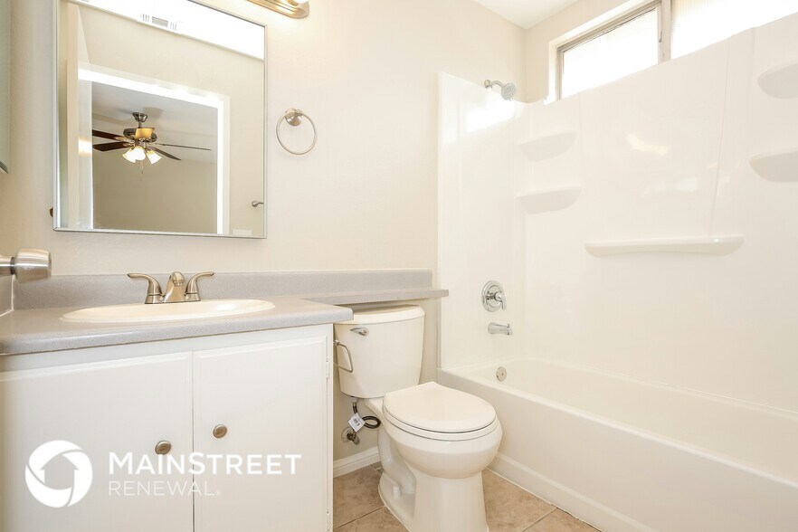 Building Photo - 5324 N Padero Dr