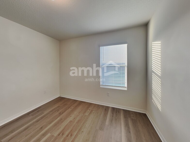 Building Photo - 10927 Carlton Fields Dr