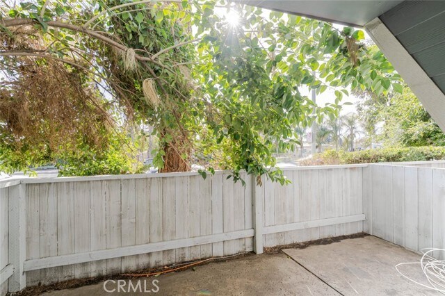 Building Photo - 15113 Saticoy St