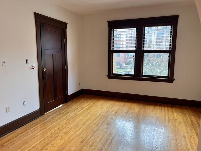 Building Photo - 3406 Erie Ave