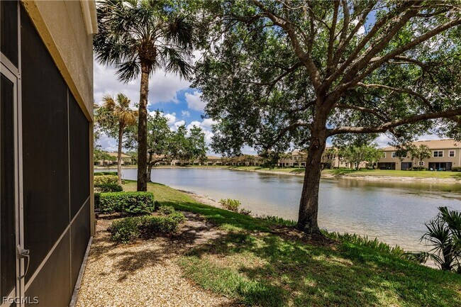 Building Photo - 3100 Cottonwood Bend