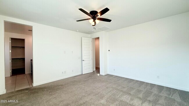 Building Photo - 1151 E Armstrong Wy