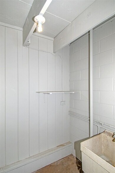 Building Photo - 218 Holua Dr