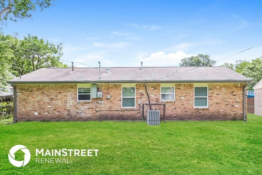 Building Photo - 10902 Faircroft Dr