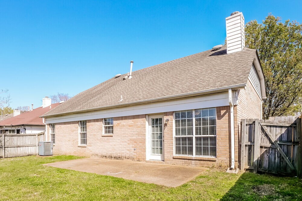 Building Photo - 3143 Woodland Pine Dr