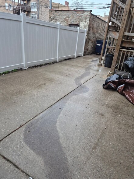 Building Photo - 6657 S Minerva Ave