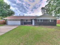 Building Photo - 2401 Fedderson Dr