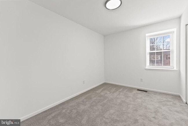 Building Photo - 8234 Stationhouse Ct