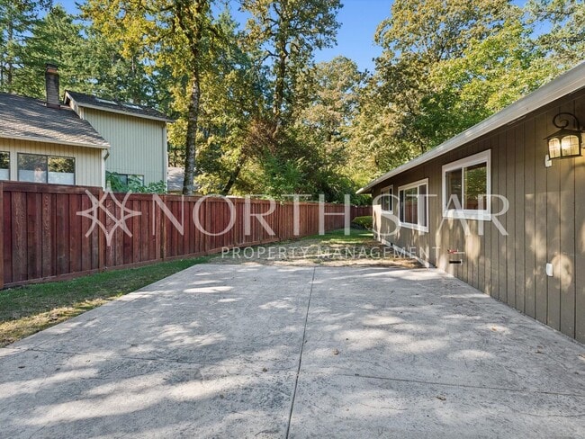 Building Photo - Stylishly Updated Ranch in Bryant Woods