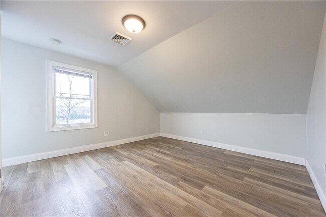 Building Photo - 214 Silver Spring St