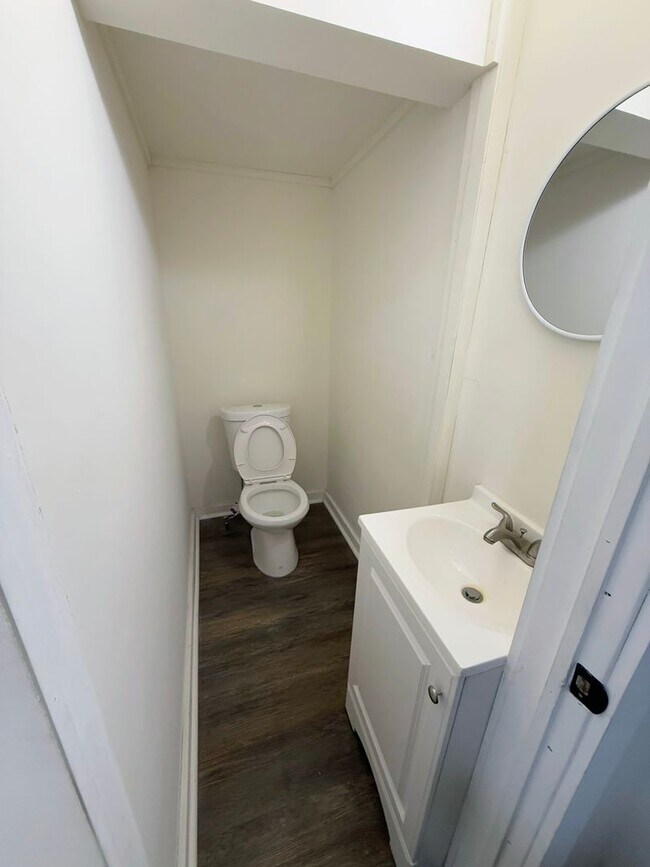 Building Photo - Newly renovated 3-bedroom, 1.5-bath home in Cleveland