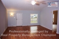 Building Photo - Charming Home in Quiet Neighborhood Near Monkey Junction