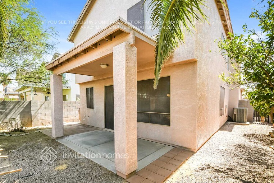 Building Photo - 40092 Calabria St